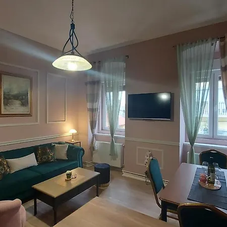 Apartman Center Free Parking In Private Garage