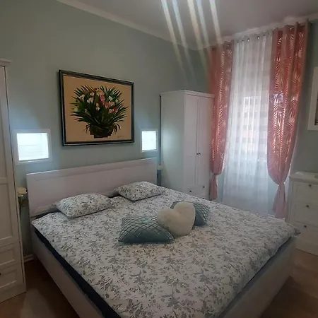 Apartman Center Free Parking In Private Garage * Pula