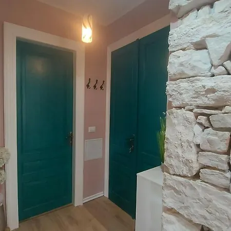 Apartment Apartman Center Free Parking In Private Garage Pula