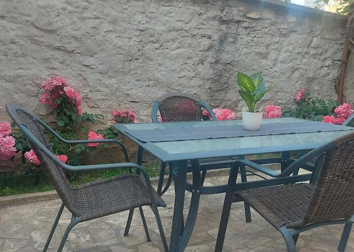 Apartman Center Free Parking In Private Garage Apartment