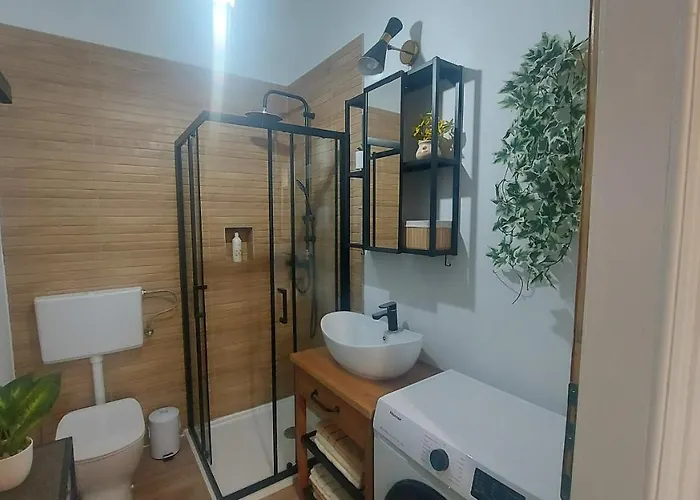 Apartman Center Free Parking In Private Garage Apartment