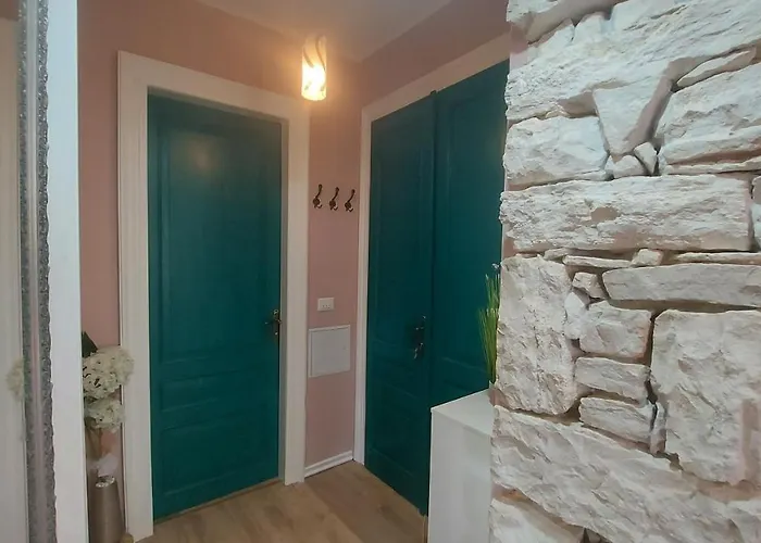 Apartment Apartman Center Free Parking In Private Garage Pula